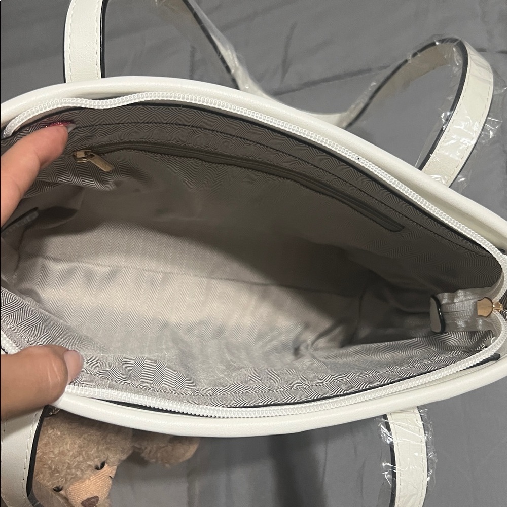 Small Tote - Picture 4 of 4